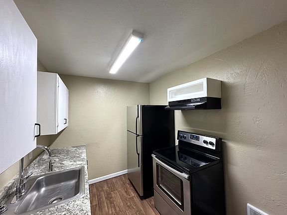 5th image of 1223 S J St APT 3