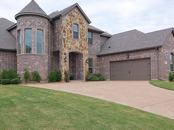 2nd image of 2215 Fair Parke Ln