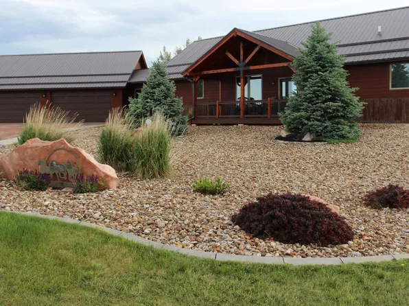 27909 Lariat Cir, Hot Springs, SD 57747