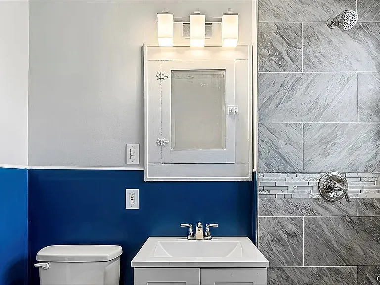 120 Lynch Ave #2 — Photo 4