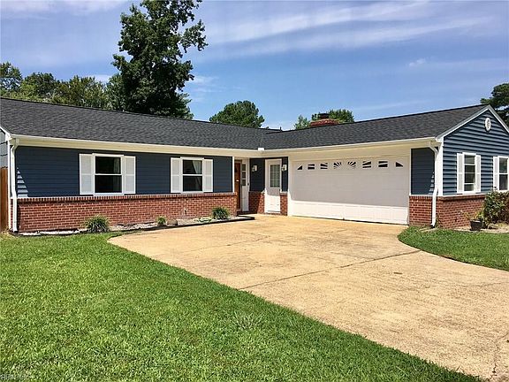 2nd image of 1701 Mirror Lake Ct