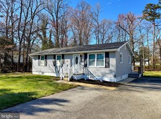 108 W Hawthorne Dr, La Plata, MD 20646