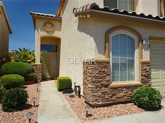 3rd image of 916 Torington Dr