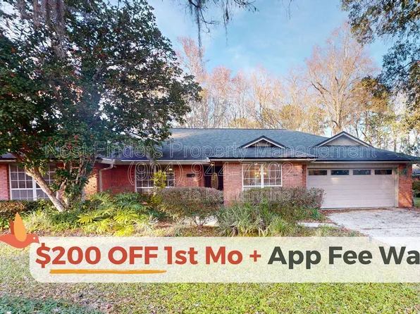 2217 N Hammock Oaks Dr, Jacksonville, FL 32223