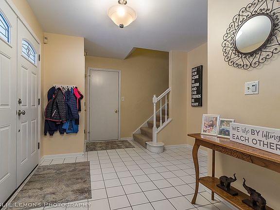 4th image of 400 Stone Creek Dr