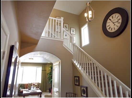 4th image of 228 W Stillwater Dr