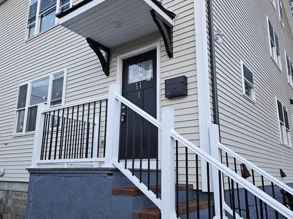 11 Waverly Pl #2, Melrose, MA 02176