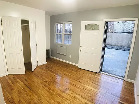 Rented by Reyes & Elsamad Real Estate Group | media 10