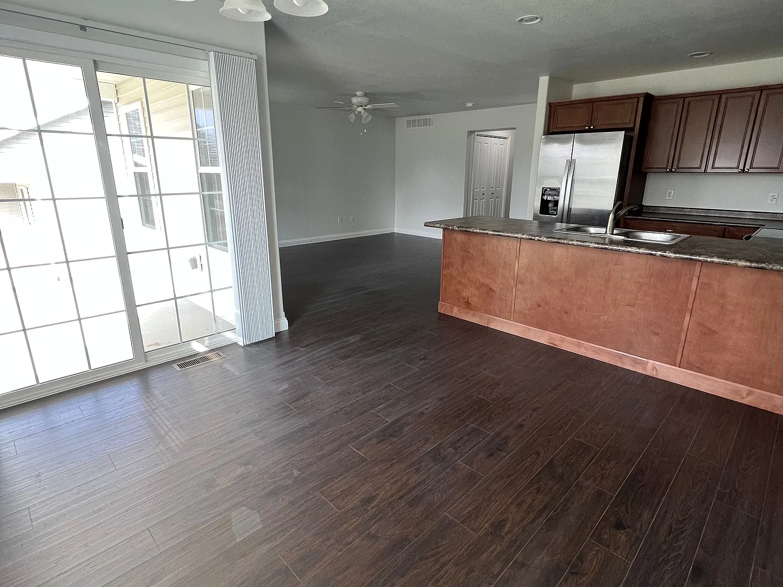 3 bed, 2.5 bath, 1532 sqft, $1,975 — Photo 4