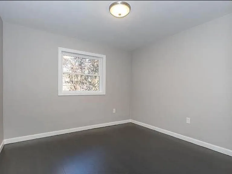 115 Grove St — Photo 15