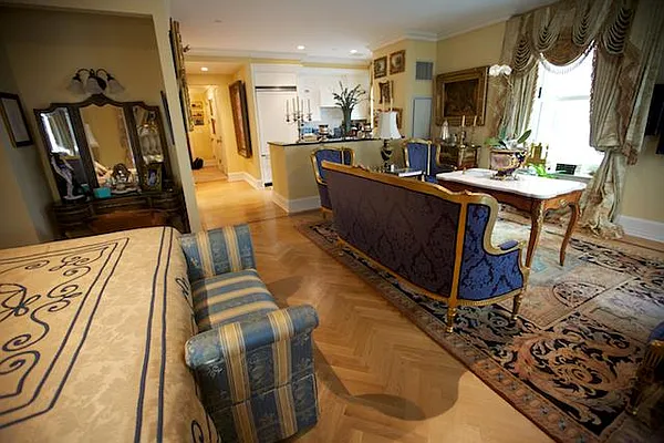 Rented by David H. Kim, LREB | media 2