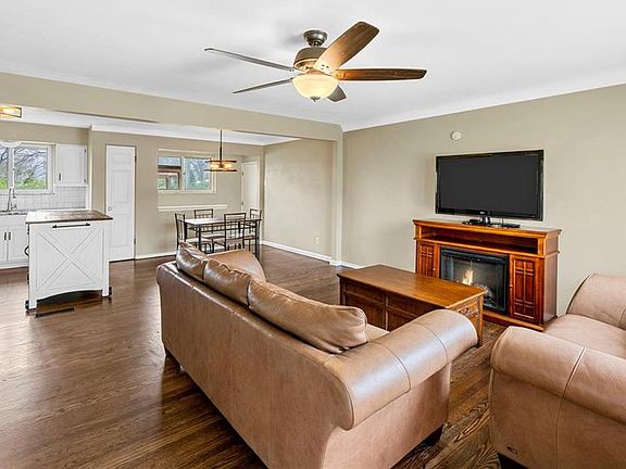 4th image of 222 Marilyn Estates Dr