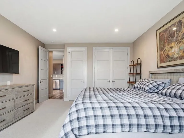75 Highnoon Way #B — Photo 10