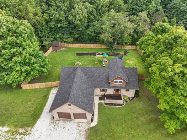 859 E Bunkerhill Rd, Mooresville, IN 46158