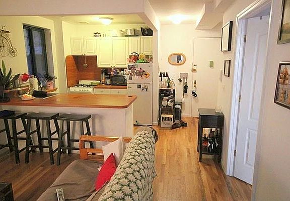 2nd image of 608 E 11th St APT 4b
