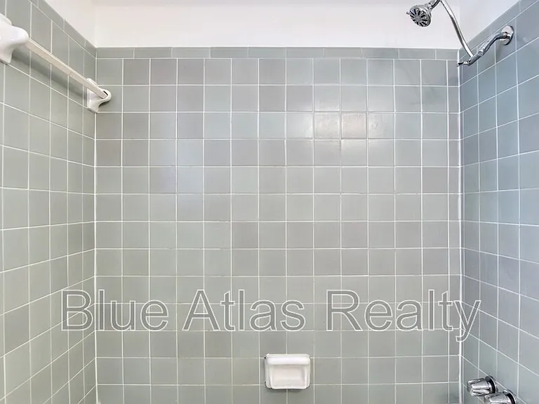 3903 Hawthorne Ave #201 — Photo 9