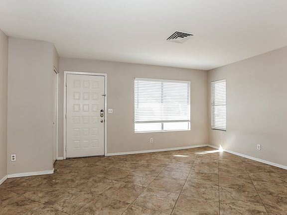 3rd image of 1314 W Rockwell Dr