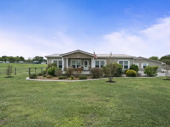 103 Molten Ln, Hilham, TN 38568