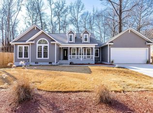 820 E Cardinal Dr, Fuquay Varina, NC 27526