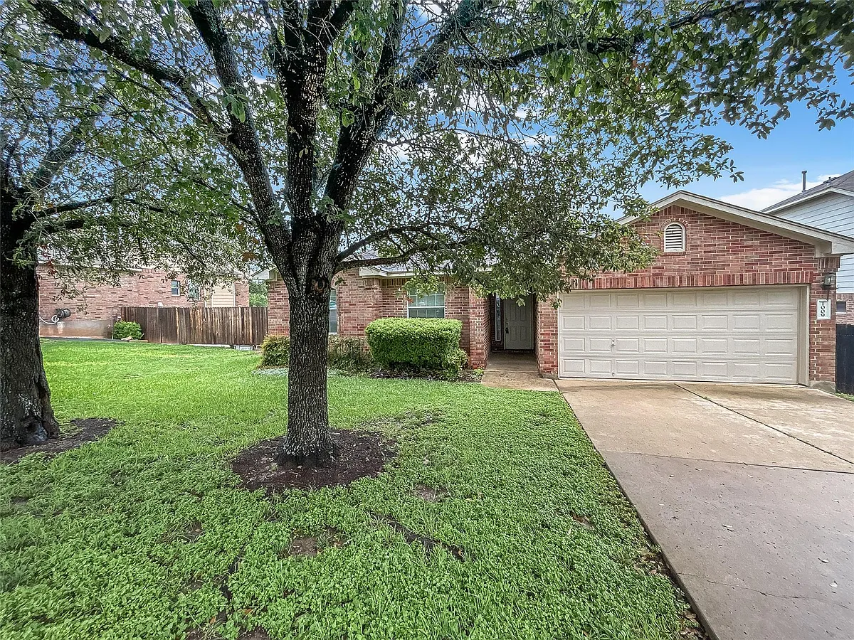 Building Photo - 1009 Middle Brook Dr