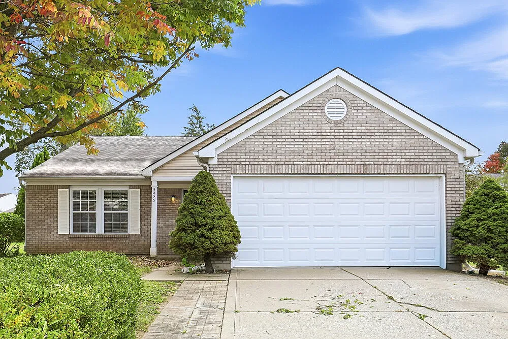 3 bed, 2.0 bath, 1505 sqft, $1,965 — Photo 1