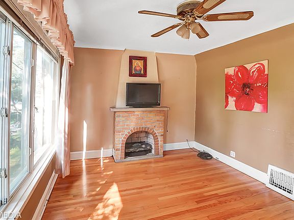 2nd image of 3733 N Newland Ave