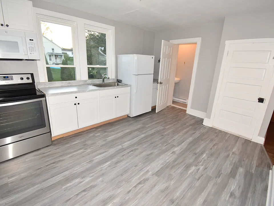 10 Fairview Ave #3
