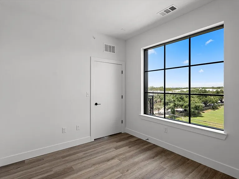 4315 S Congress Ave #423 — Photo 15