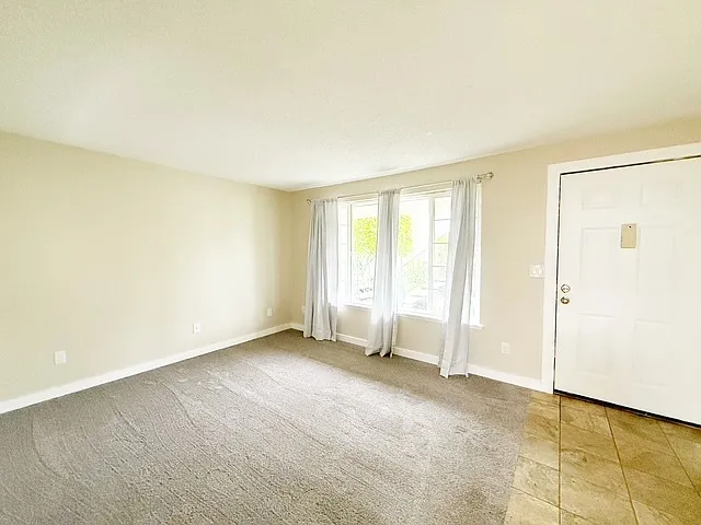 2508-2512 Crystal Springs Rd W — Photo 45