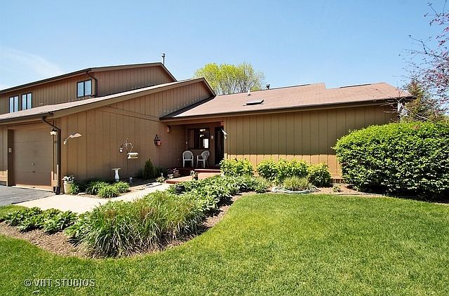 1st image of 838 Shakespeare Dr