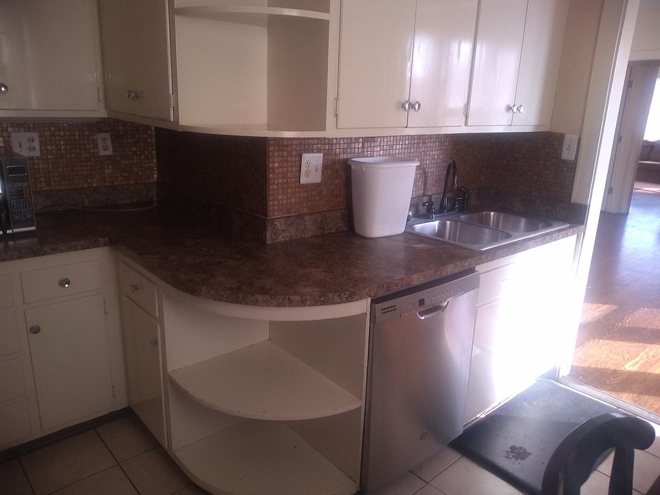 2nd image of 6160 W Thorndale Ave