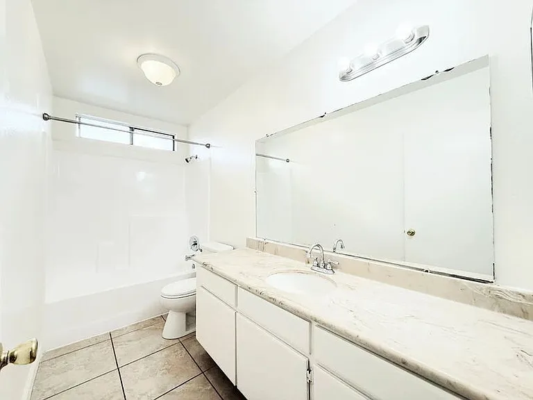 11057 Ferina St #208 — Photo 21
