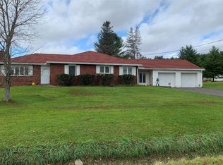 11 Sapbush Rd, Chenango Forks, NY 13746