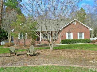 358 Forest Oaks Dr, Clayton, NC 27527