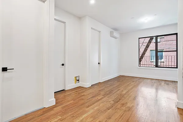 Rented by Skyhigh Realty NYC LLC | media 21