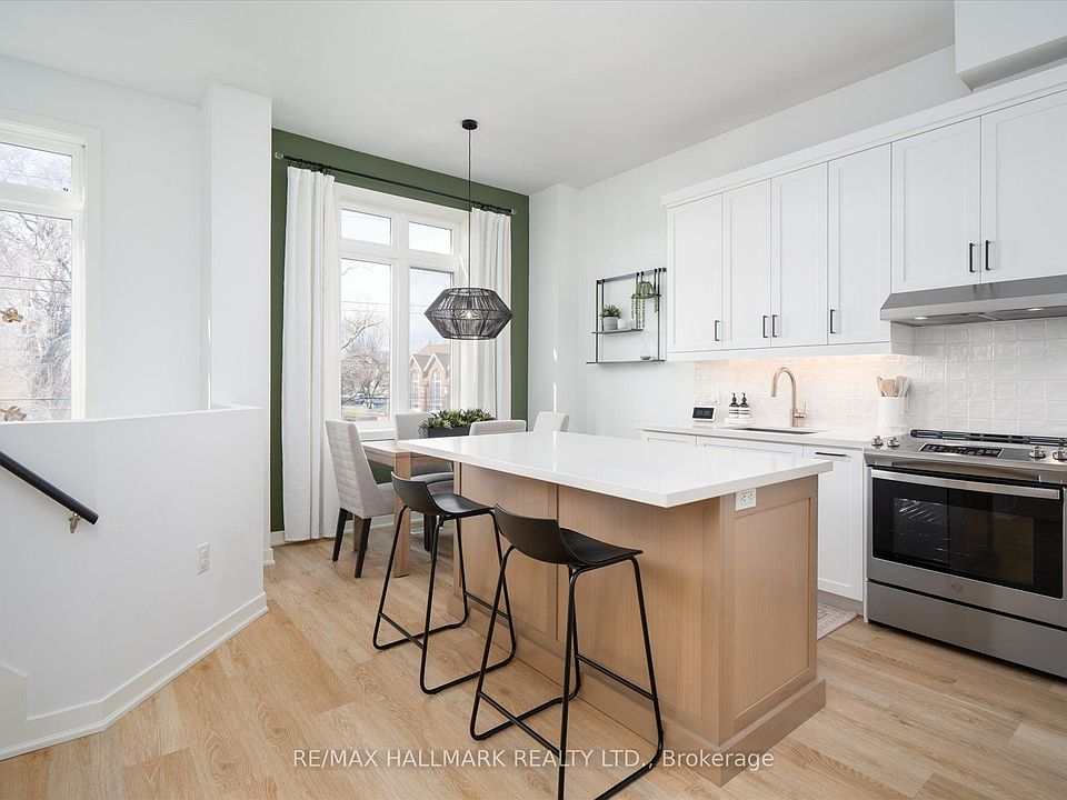 1st image of 53 Wood St E