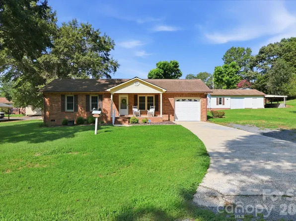 558 Snuggs St, Albemarle, NC 28001