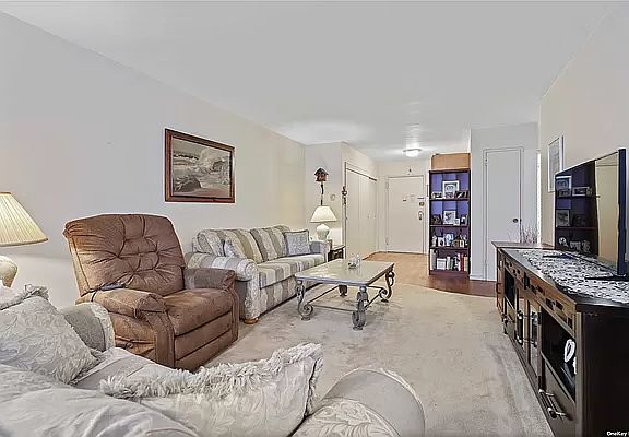 5th image of 151-20 88th St APT 3H