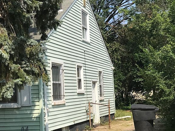2nd image of 19428 Blackstone St