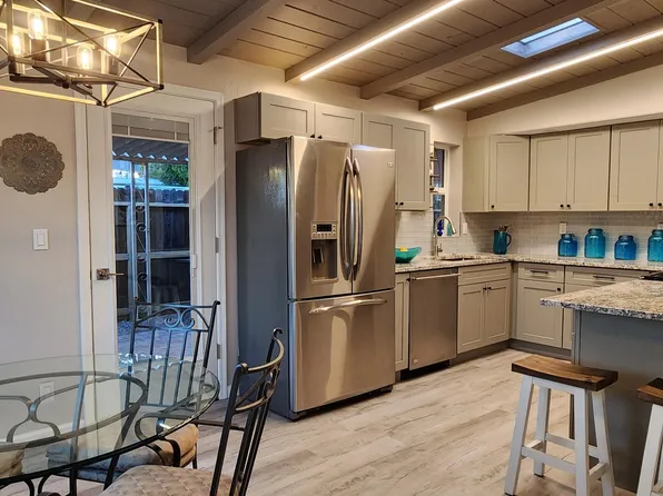 5855 E Bellevue St, Tucson, AZ 85712