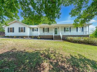 829 White Oak Hill Dr, Seneca, SC 29678