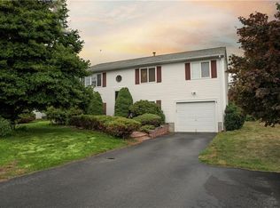 87 Leon E Whipple Rd, Warwick, RI 02886