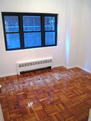 Rented by City Connections Realty | media 7