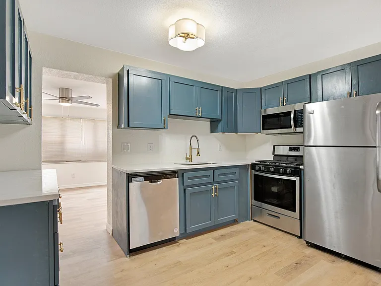 113 Kendra Ave — Photo 6