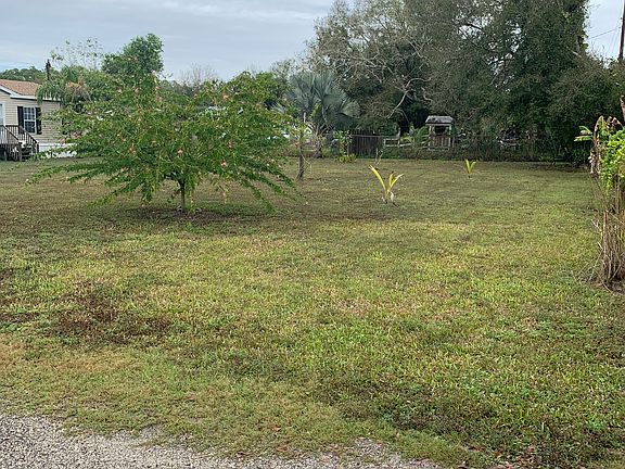 5th image of 10651 Aqua Vista Ln