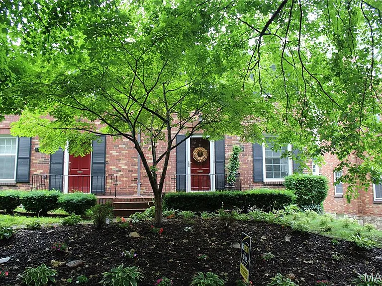 1119 Sanford Ave — Photo 1