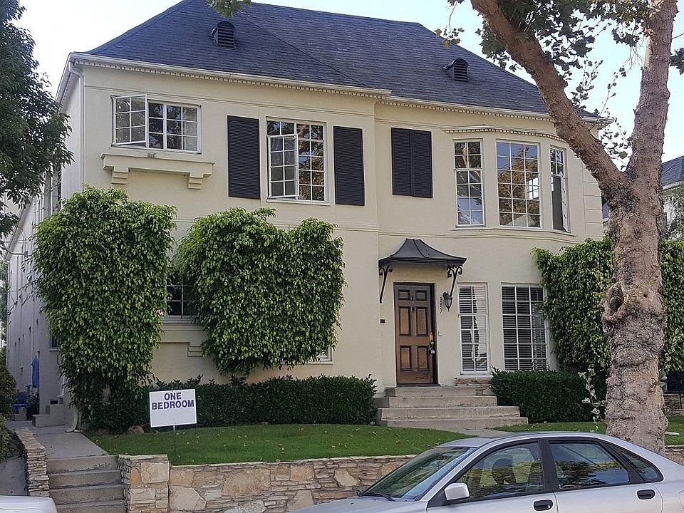 1st image of 9957 Robbins Dr