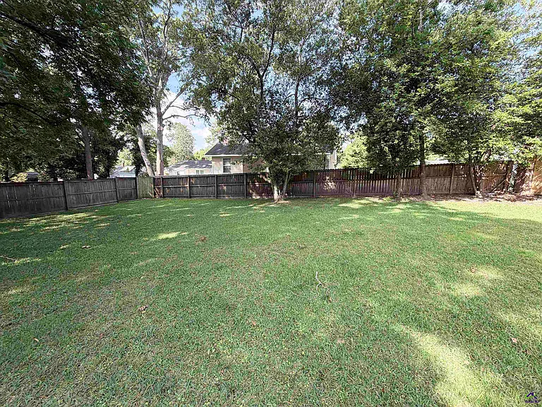 705 Evergreen St — Photo 18