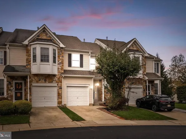 35 Farmington Ct, Bordentown, NJ 08505