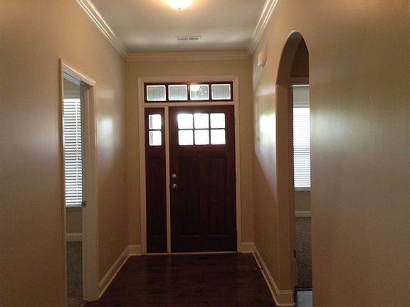 2nd image of 19 Alderwood Ct
